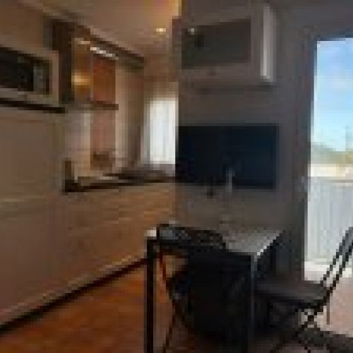 Cocina con microondas y nesspreso